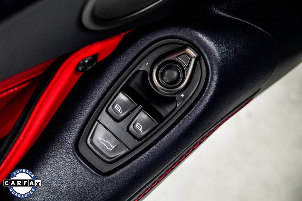 Used 2020 Aston Martin V8 Vantage Coupe image 39