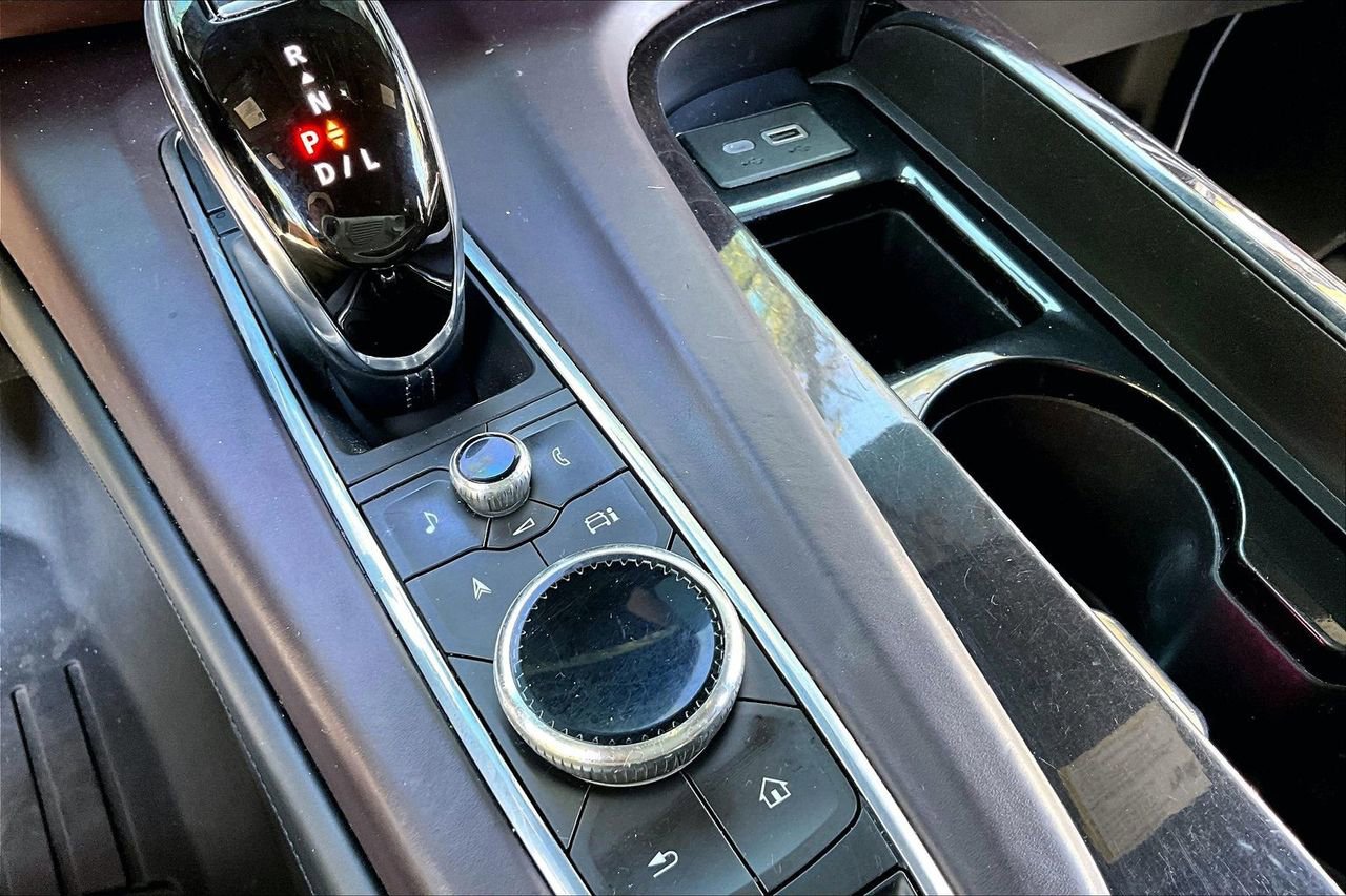 Used 2021 Cadillac Escalade Sport Platinum image 25