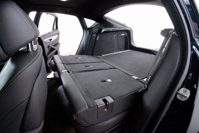 Used 2019 BMW X6 xDrive50i w/ M Sport Package image 42