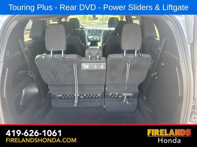 Used 2019 Chrysler Pacifica Touring Plus w/ S Appearance Package FWD image 32