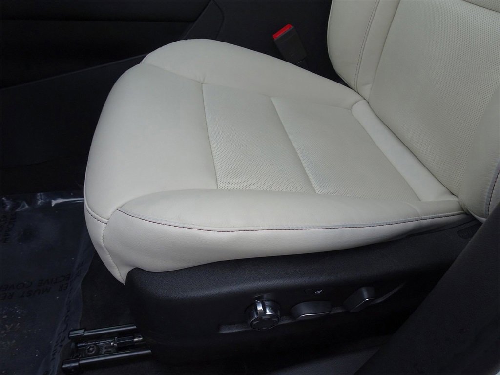 Certified 2023 Cadillac XT4 Sport image 8