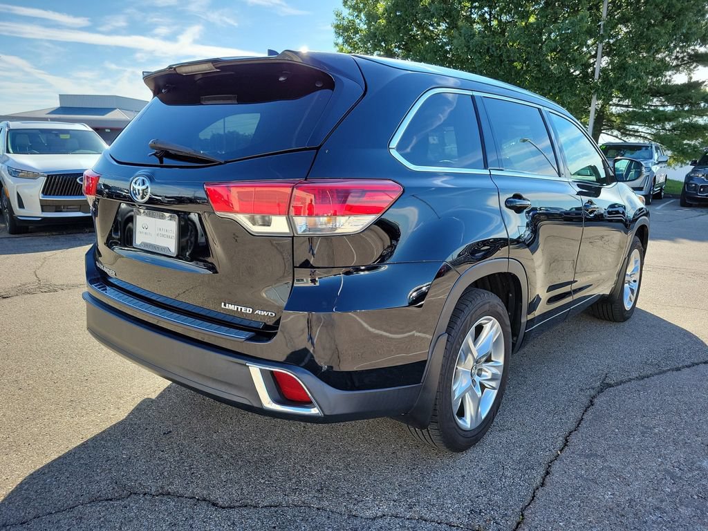 Used 2017 Toyota Highlander Limited AWD/4WD image 5