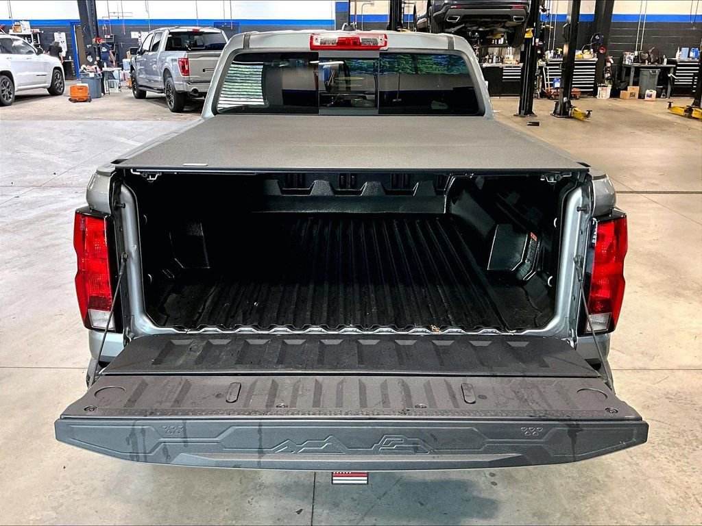 Used 2026 Chevrolet Colorado Trail Boss AWD/4WD image 32