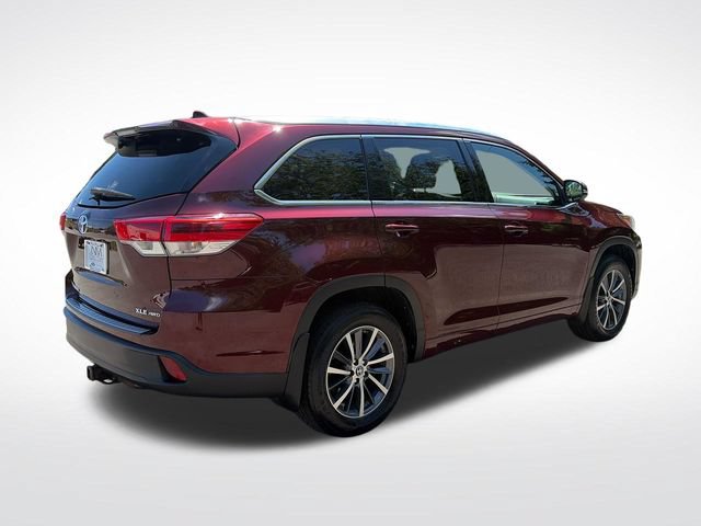 Used 2017 Toyota Highlander XLE AWD/4WD image 8