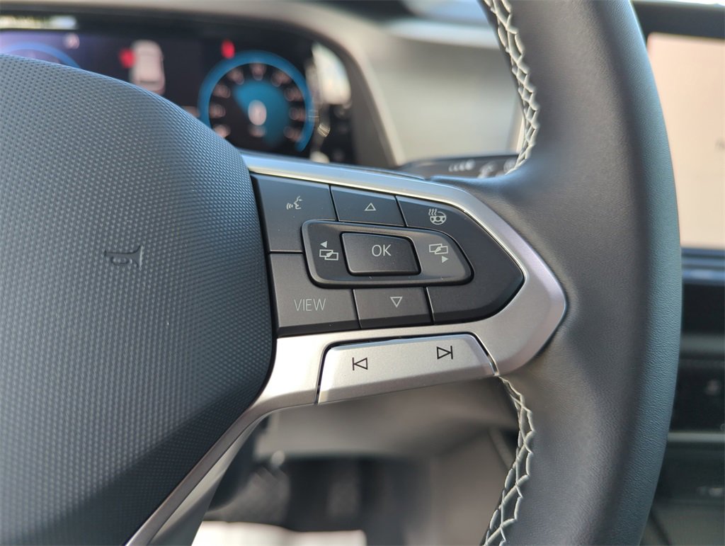 New 2026 Volkswagen Atlas Cross Sport SE image 42