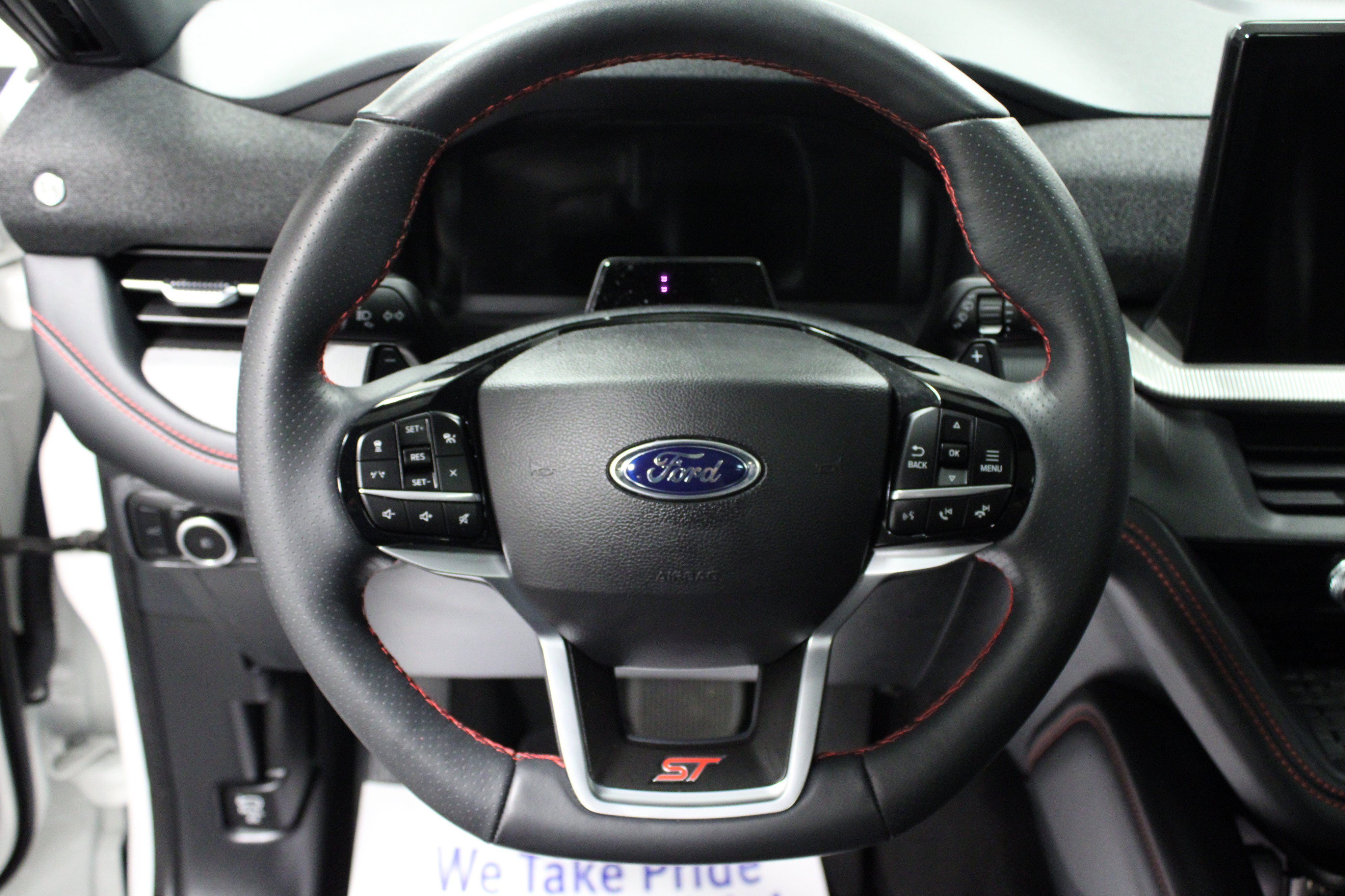 Used 2025 Ford Explorer ST AWD/4WD image 18