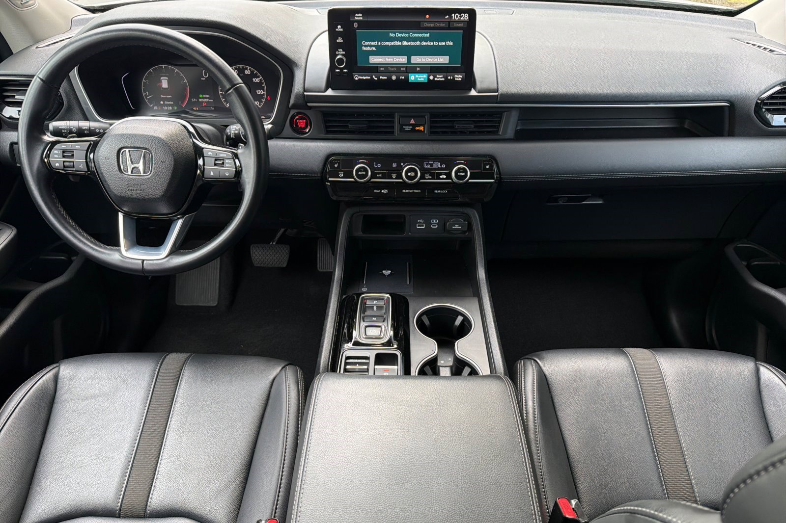 Used 2025 Honda Pilot Touring image 17