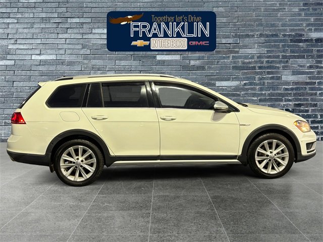 Used 2017 Volkswagen Golf Alltrack SE image 6