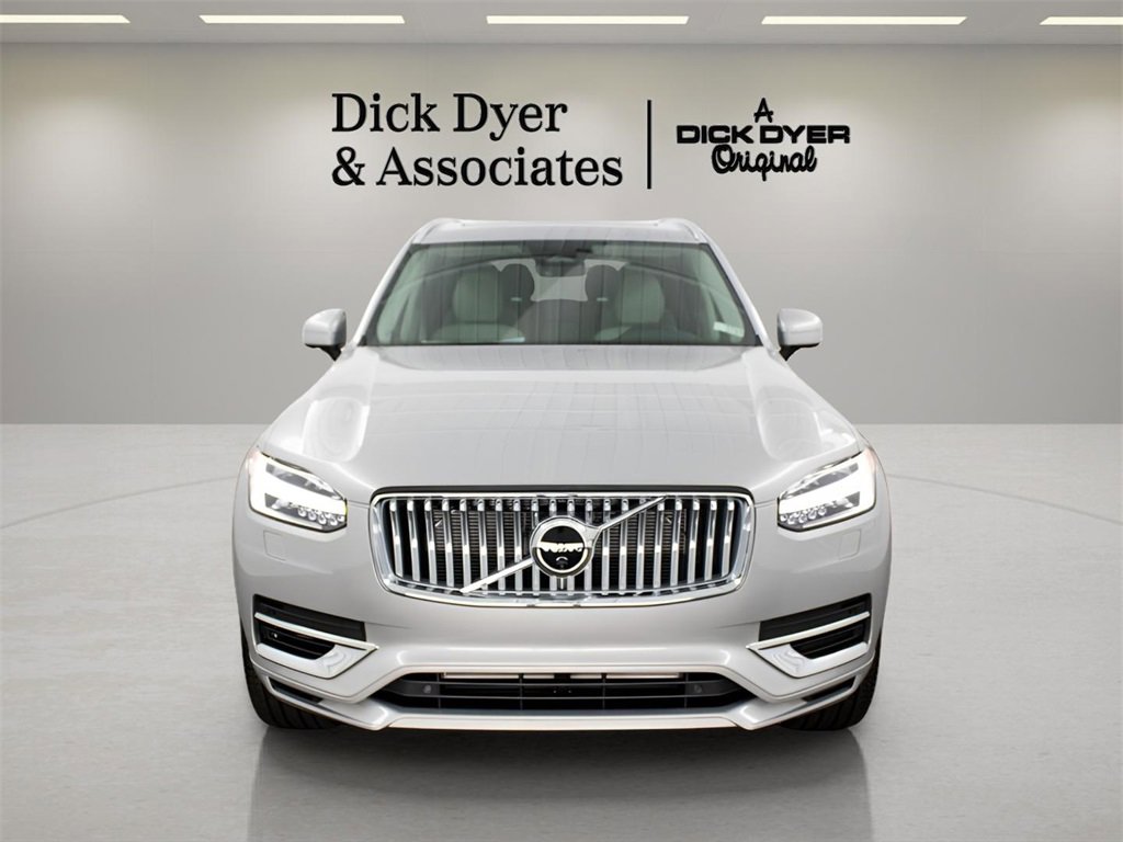 Certified 2025 Volvo XC90 T8 Plus w/ Protection Package Premier image 5