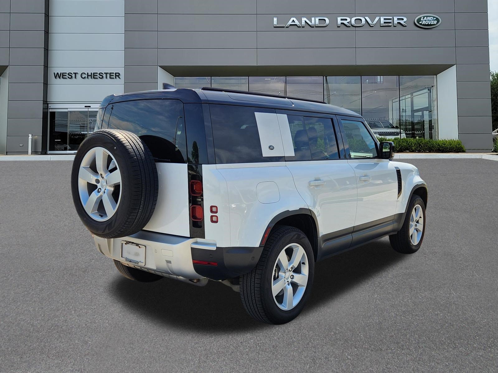 Certified 2024 Land Rover Defender 110 S AWD/4WD image 4