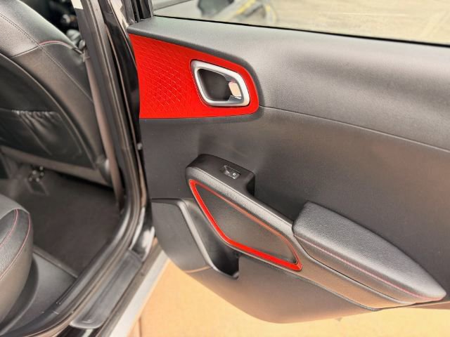 Used 2023 Kia Soul GT-Line FWD image 17