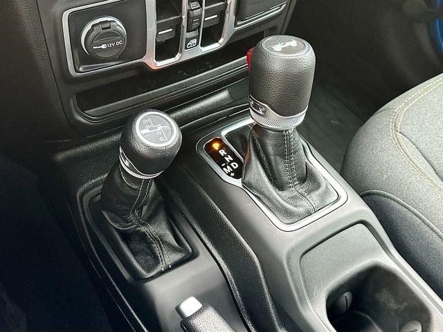 Used 2025 Jeep Wrangler Sport image 16