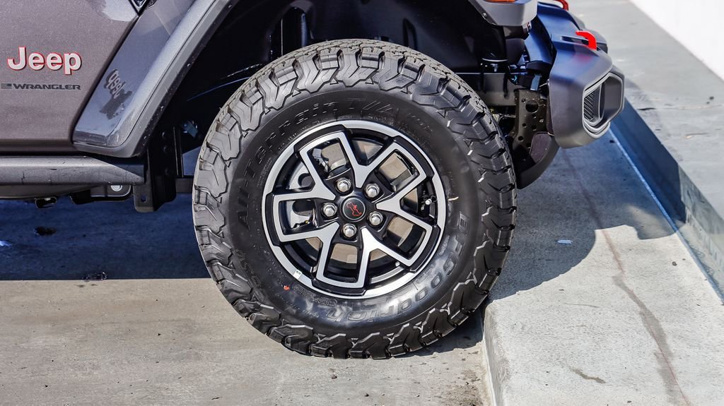 New 2025 Jeep Wrangler Unlimited Rubicon image 11