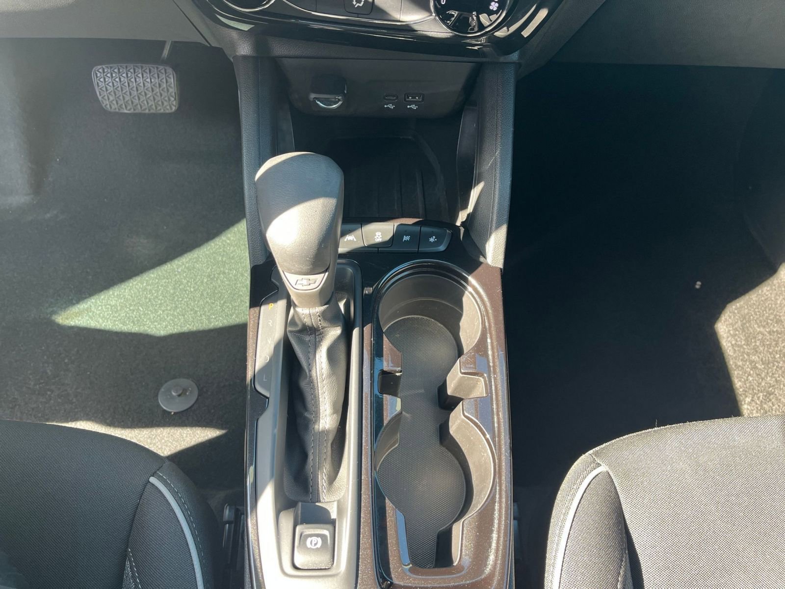 Used 2025 Chevrolet TrailBlazer LT FWD image 40