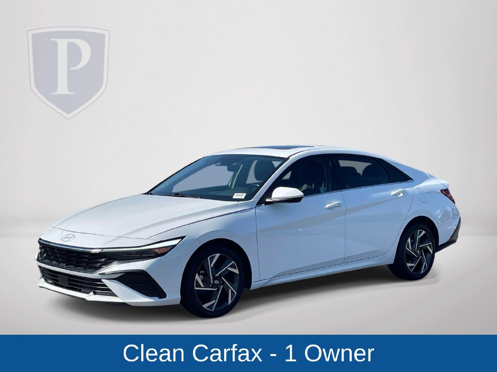 Used 2025 Hyundai Elantra SEL FWD image 4