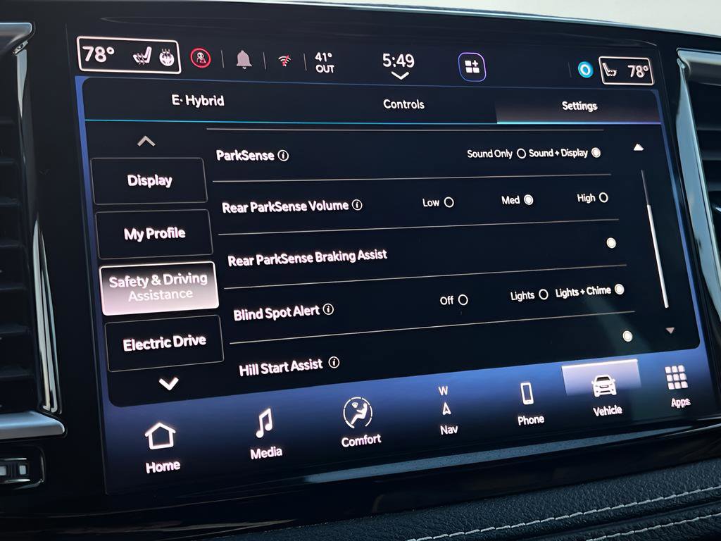 Used 2021 Chrysler Pacifica Limited image 57