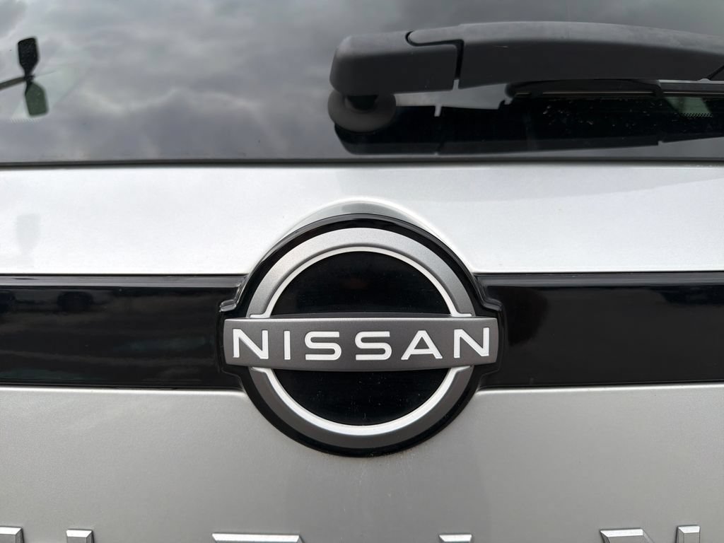 Certified 2024 Nissan Pathfinder Platinum w/ Cargo Package AWD/4WD image 44