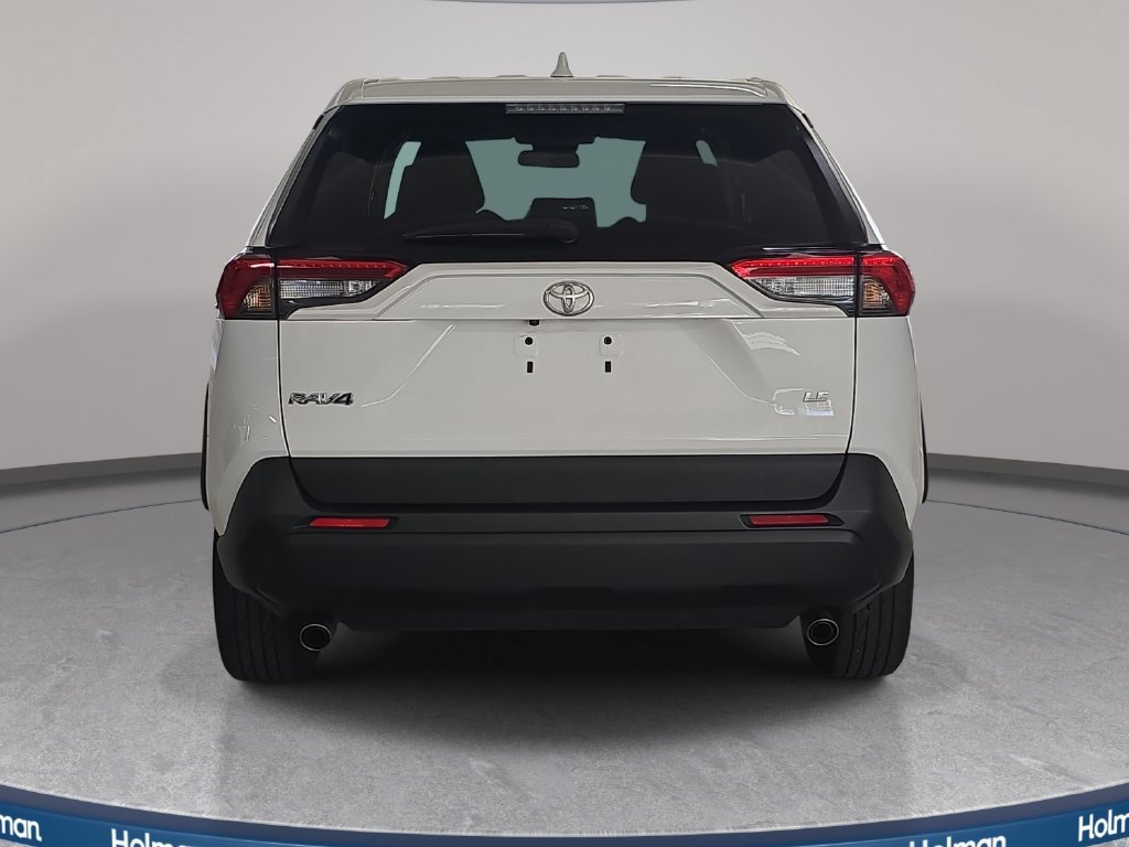 Used 2024 Toyota RAV4 LE FWD image 7