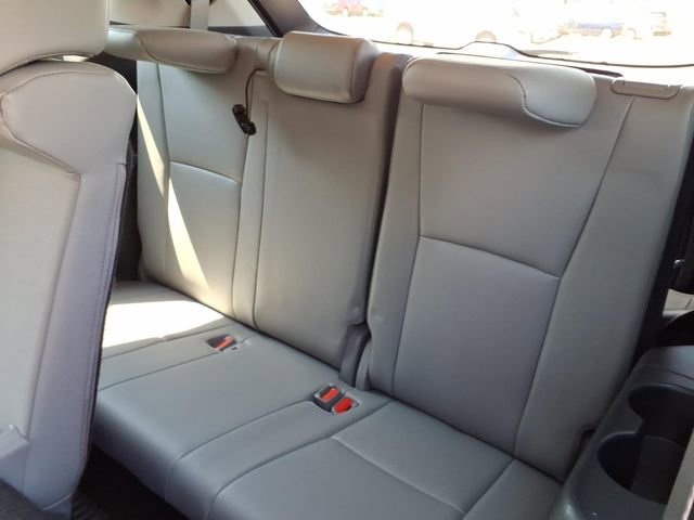 Used 2023 Toyota Highlander XLE AWD/4WD image 13