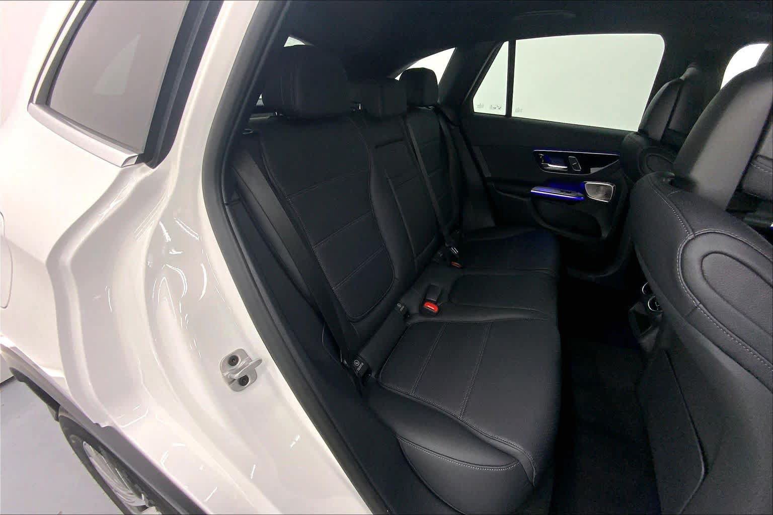 Used 2026 Mercedes-Benz GLC 300 image 13
