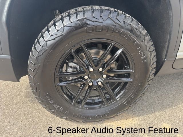 Used 2024 Chevrolet Traverse Z71 image 24