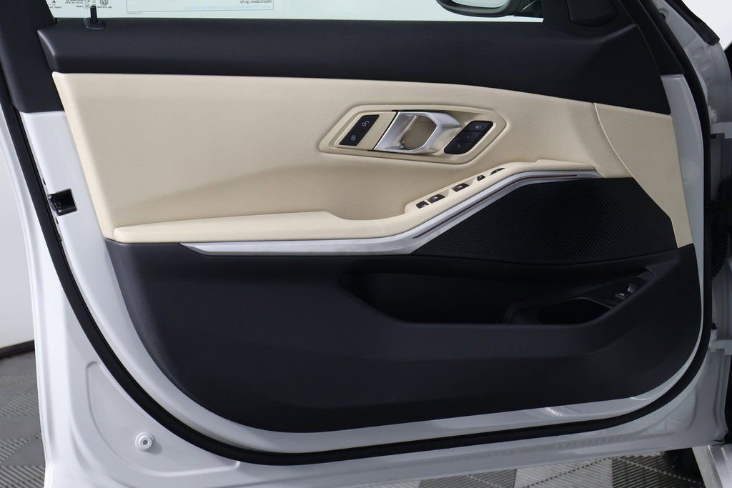 New 2026 BMW 330i Sedan w/ Convenience Package image 7