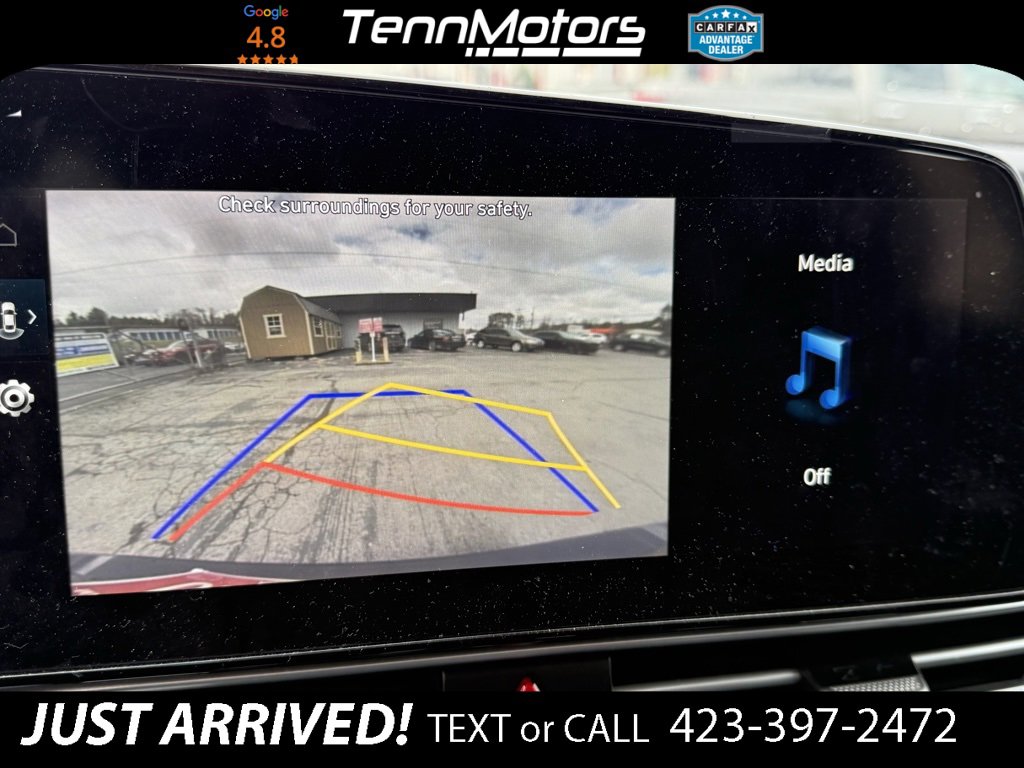 Used 2023 Hyundai Elantra SEL w/ Convenience Package image 16