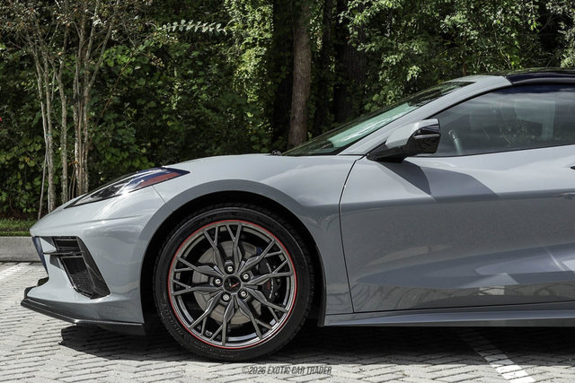 Used 2025 Chevrolet Corvette Stingray Premium Cpe w/ Z51 Performance Package RWD image 4