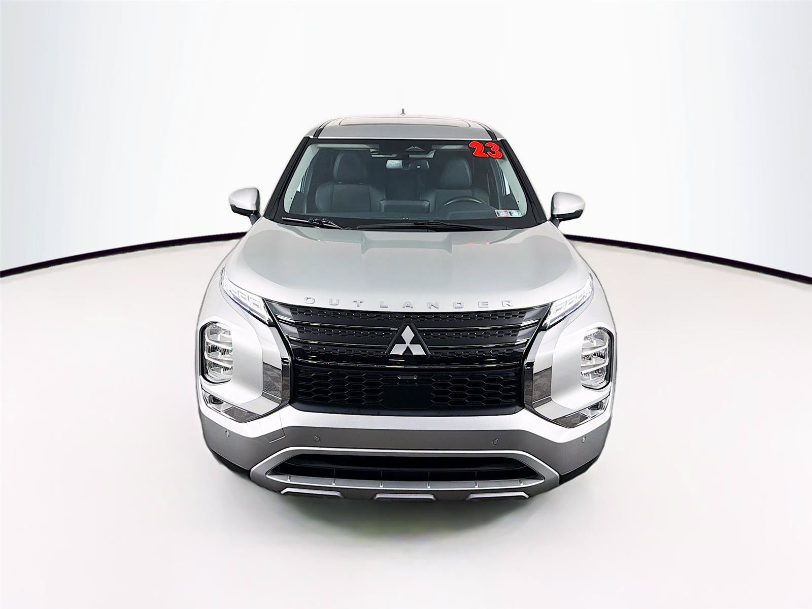 Used 2023 Mitsubishi Outlander SE FWD image 13