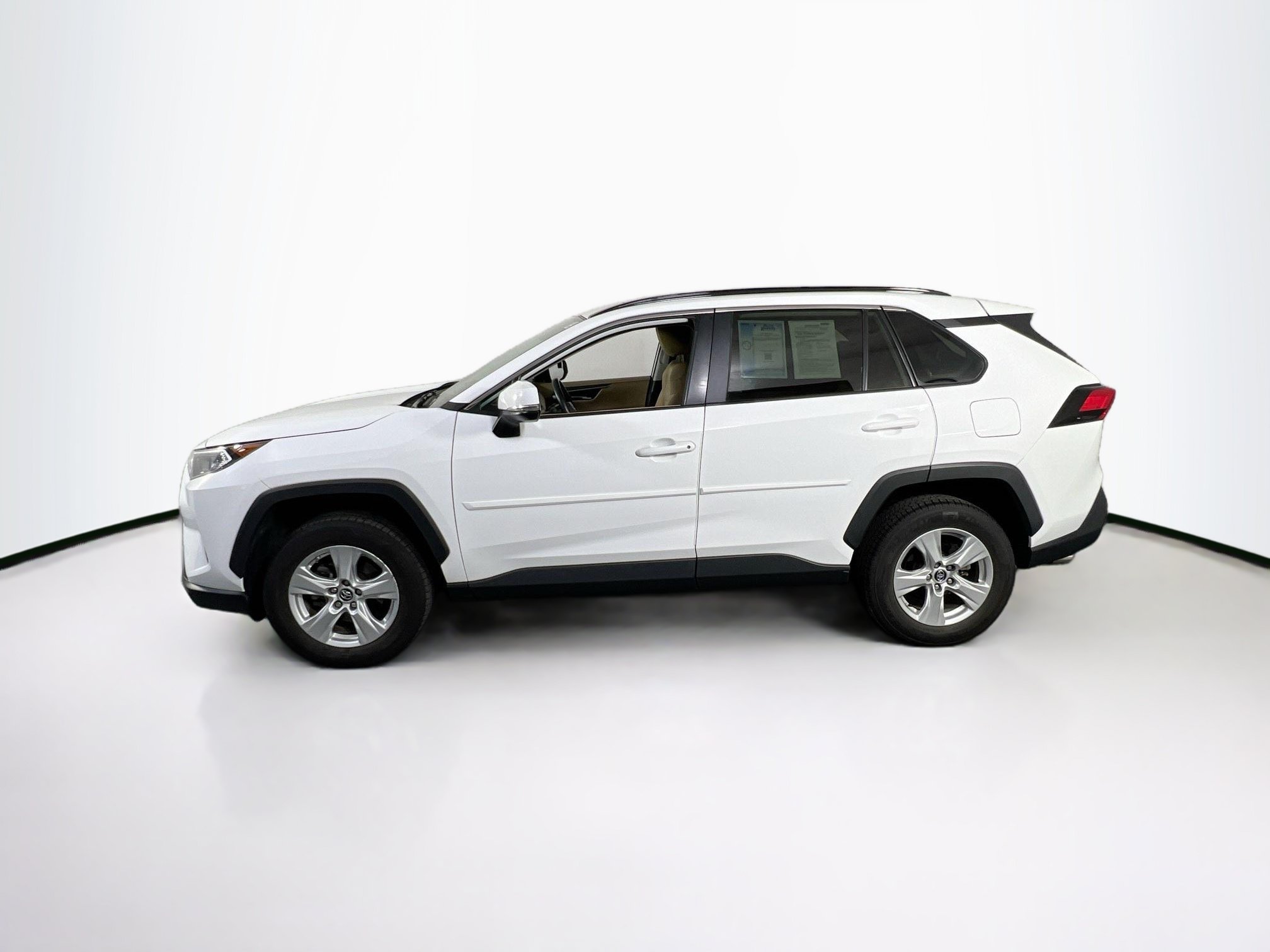 Used 2019 Toyota RAV4 XLE w/ Convenience Package AWD/4WD image 8