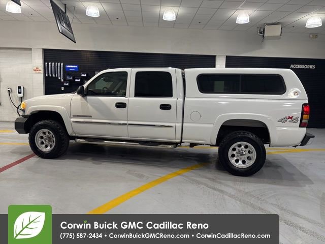 Used 2005 GMC Sierra 2500 SLE w/ Skid Plate Package image 3