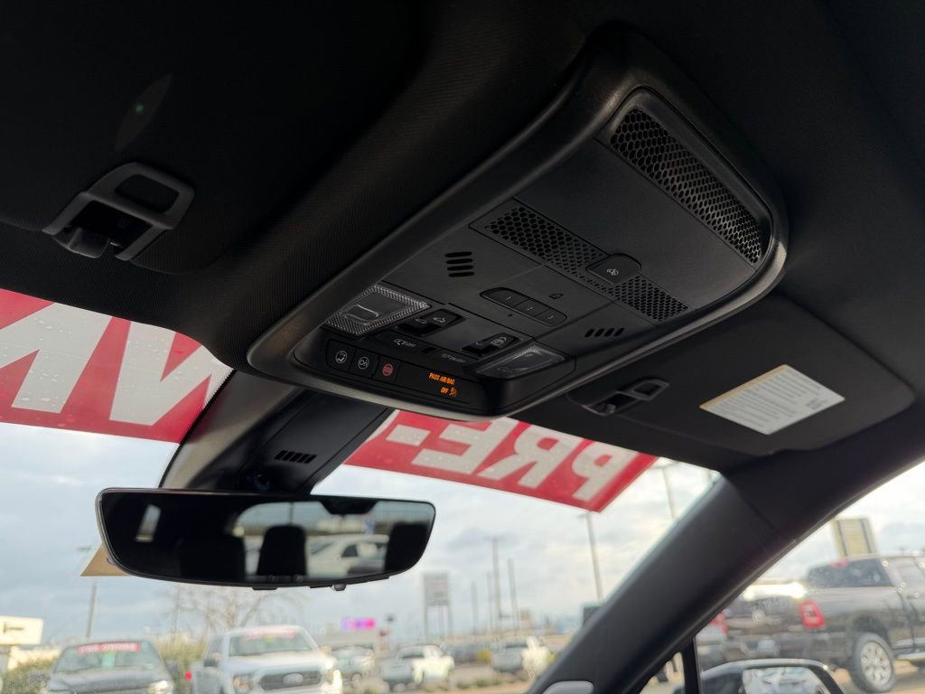 Used 2025 Cadillac XT6 Sport w/ Technology Package image 23