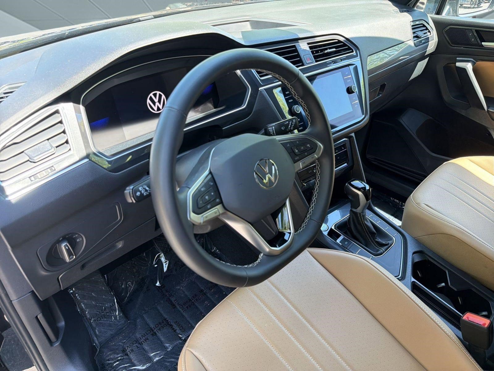 Used 2023 Volkswagen Tiguan SE FWD image 4