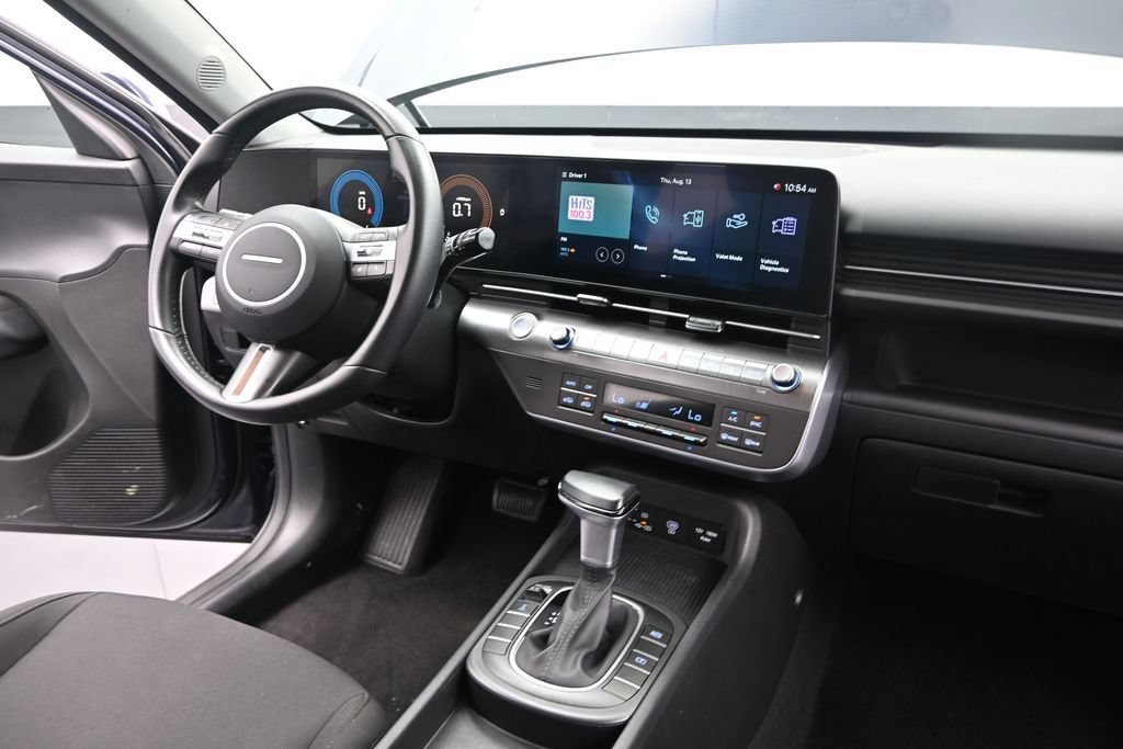 Used 2025 Hyundai Kona SEL AWD/4WD image 31