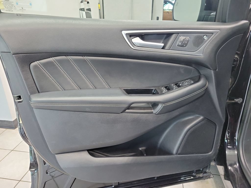 Used 2019 Ford Edge ST AWD/4WD image 35