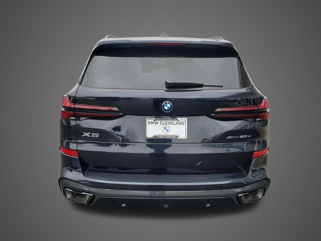 New 2026 BMW X5 xDrive50e image 6
