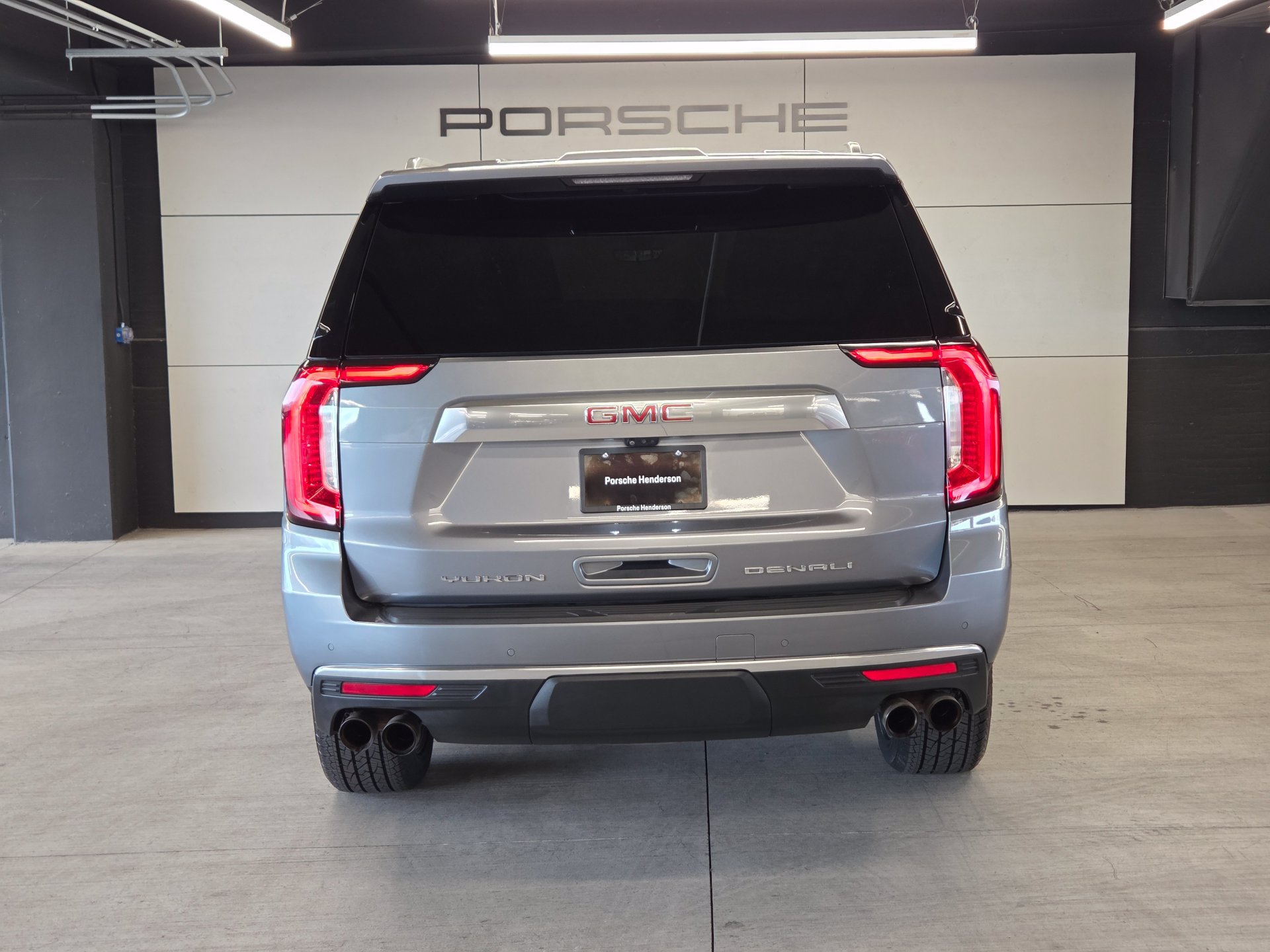 Used 2021 GMC Yukon Denali w/ Denali Premium Package AWD/4WD image 7