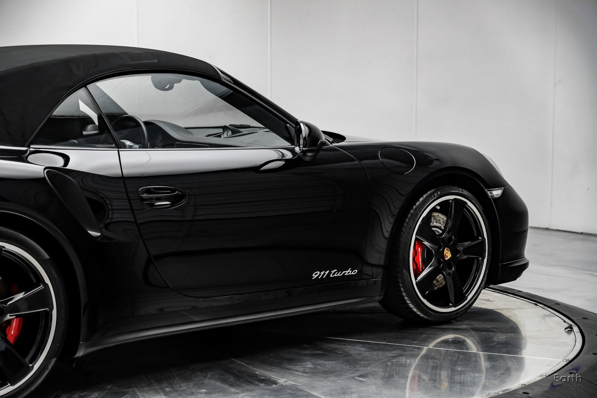 Used 2015 Porsche 911 Turbo image 22