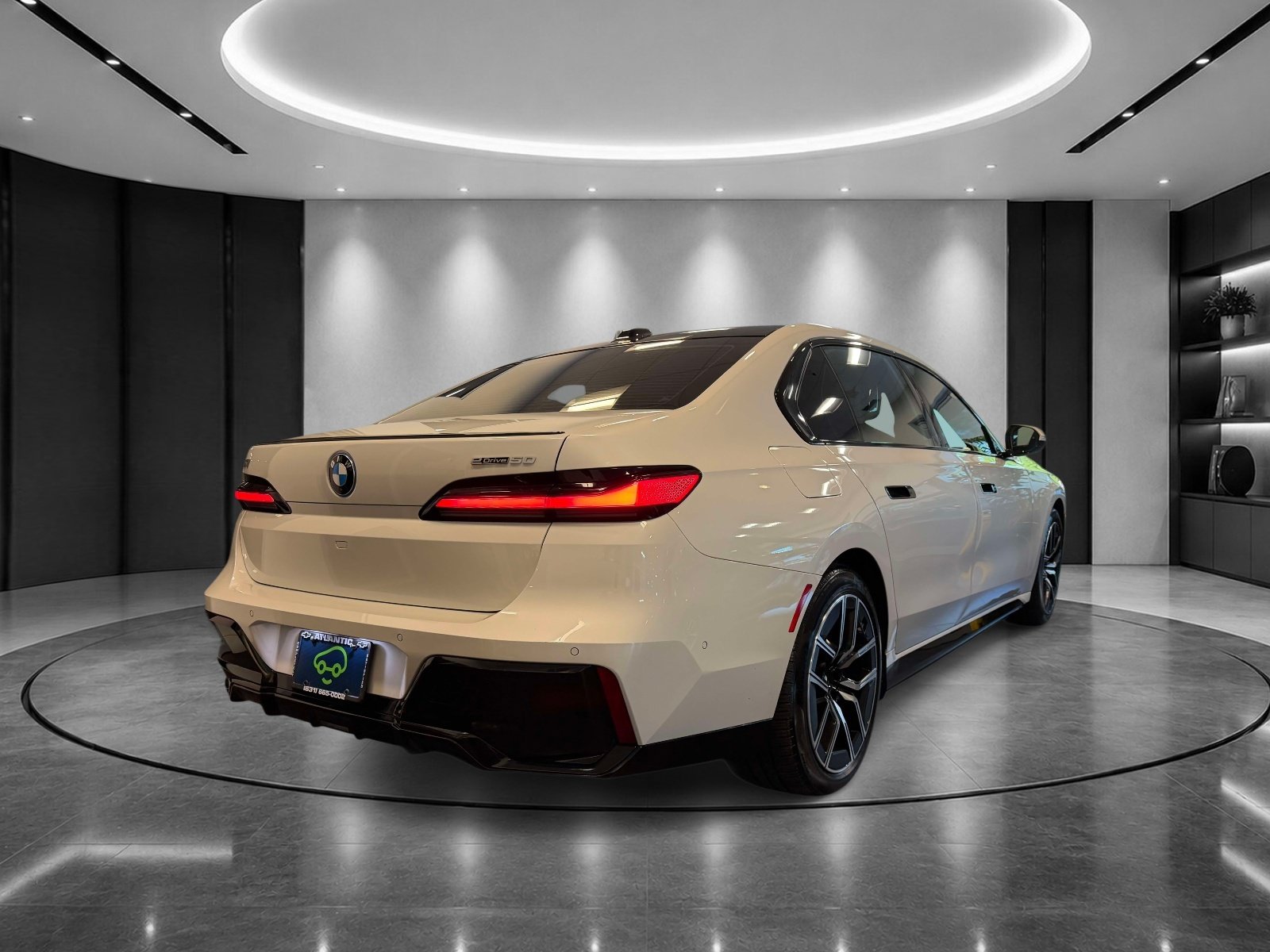Used 2025 BMW i7 eDrive50 w/ M Sport Package RWD image 3