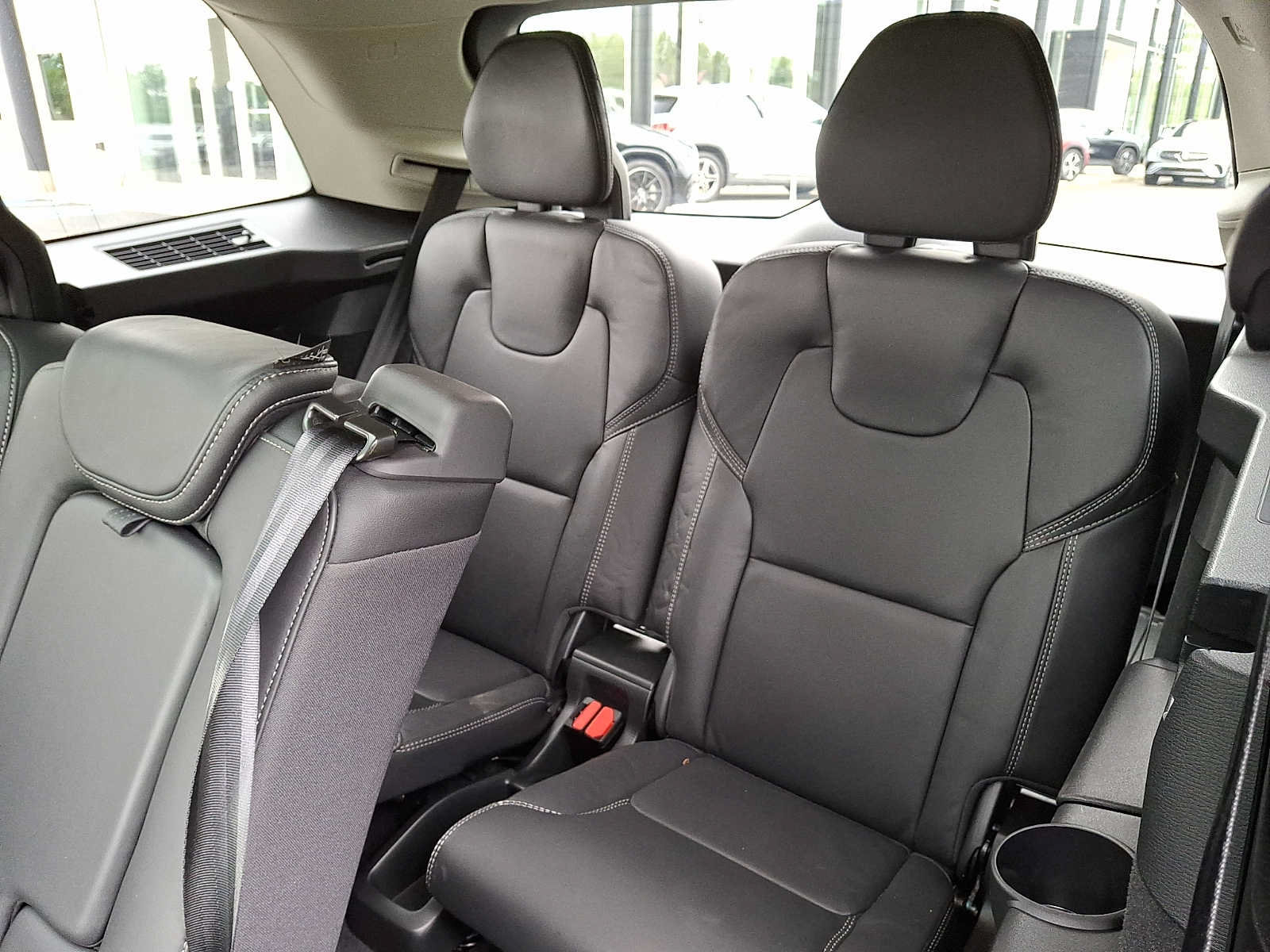Used 2024 Volvo XC90 B6 Ultimate w/ Protection Package Premier AWD/4WD image 9