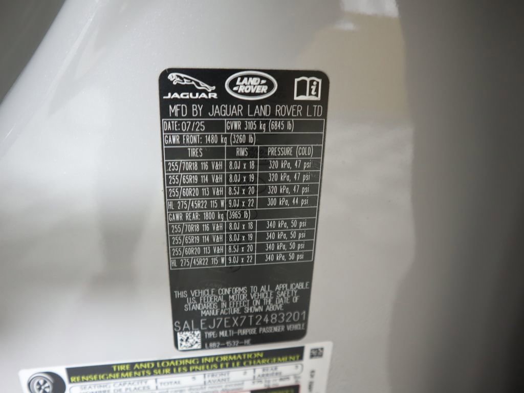 New 2026 Land Rover Defender 110 S image 32