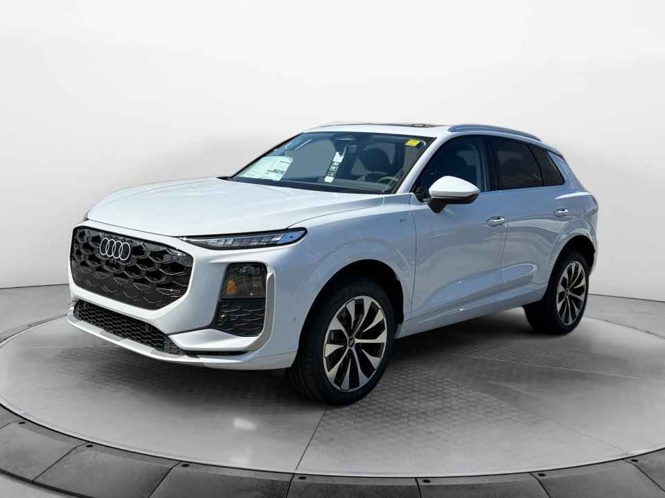 New 2026 Audi Q3 quattro 2.0T image 3