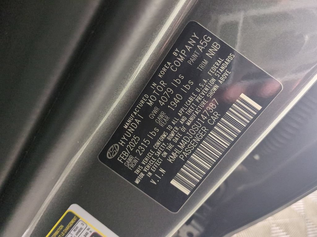 Used 2025 Hyundai Elantra Hybrid FWD image 36