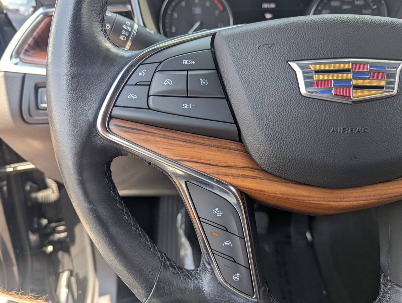 Certified 2023 Cadillac XT5 Premium Luxury w/ Technology Package AWD/4WD image 30