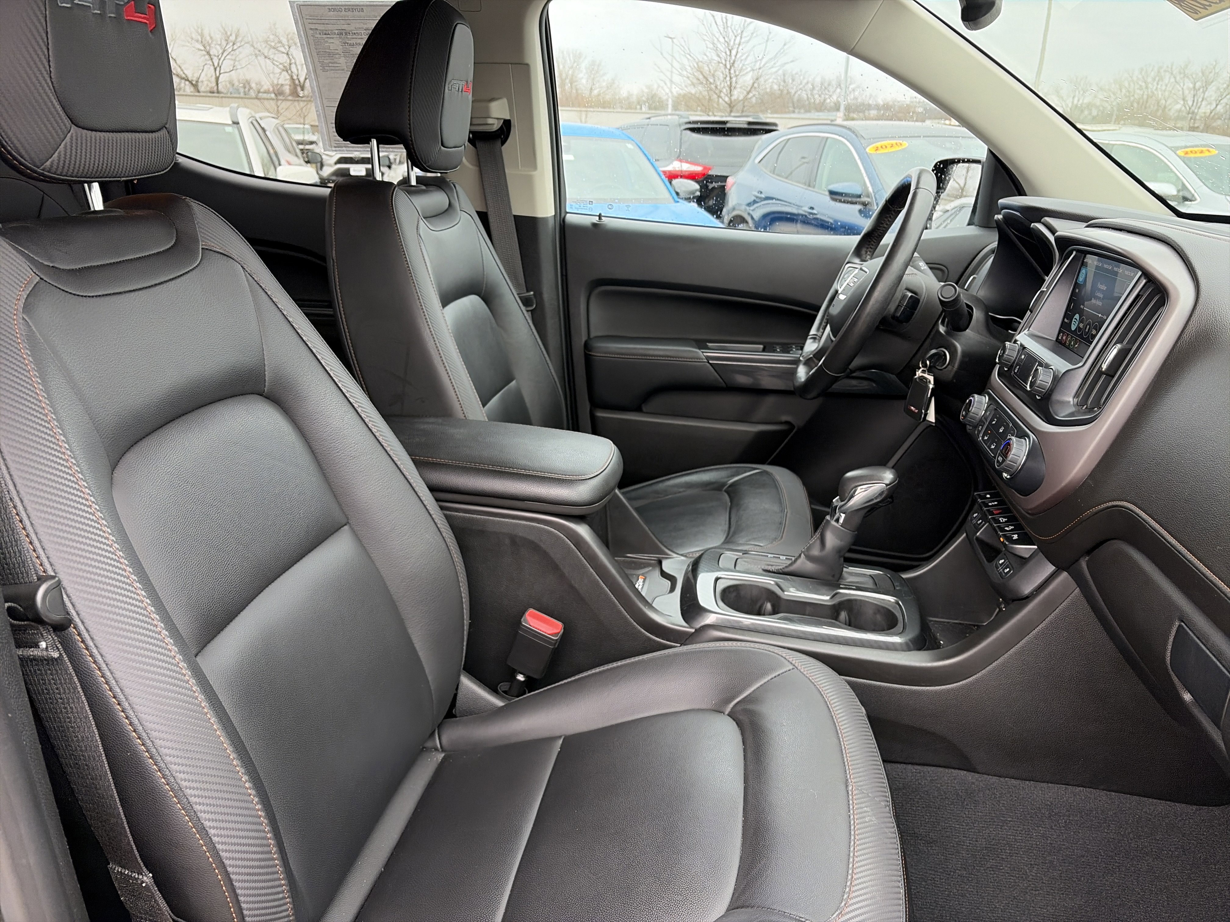 Used 2022 GMC Canyon AT4 w/ Trailering Package image 12