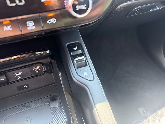 Used 2021 Kia Telluride EX w/ EX Premium Package AWD/4WD image 30