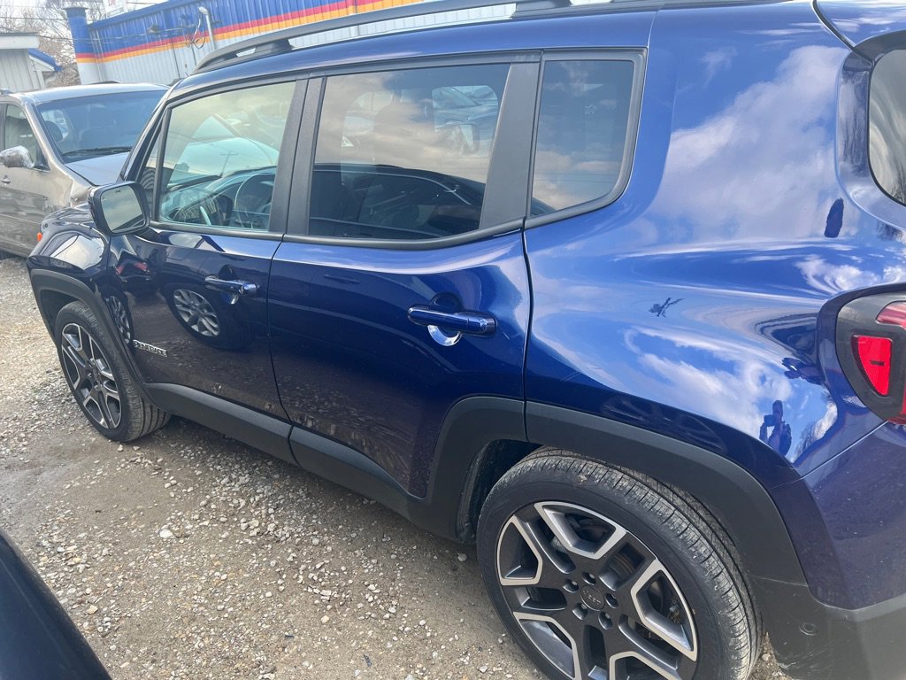Used 2021 Jeep Renegade Latitude w/ Luxury Group I image 4