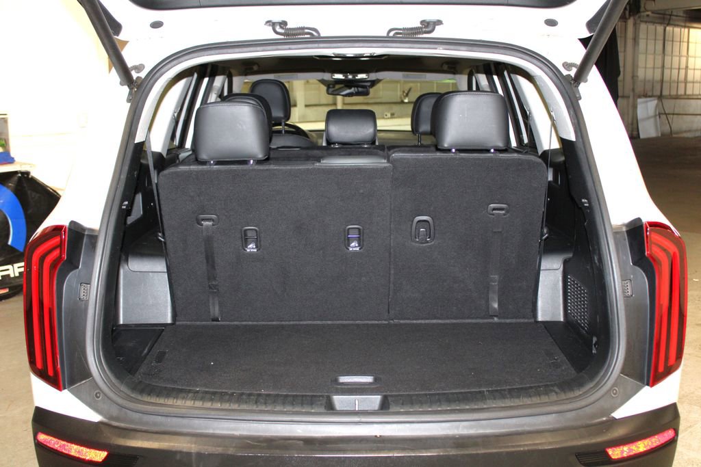 Used 2020 Kia Telluride EX image 39