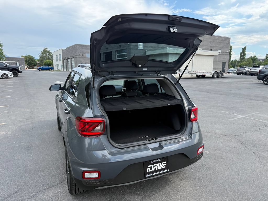 Used 2023 Hyundai Venue SEL w/ Cargo Package FWD image 13