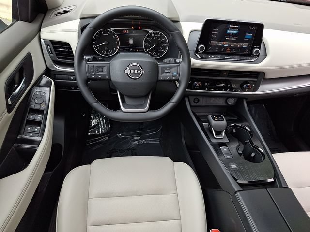 Used 2026 Nissan Rogue Dark Armor FWD image 11